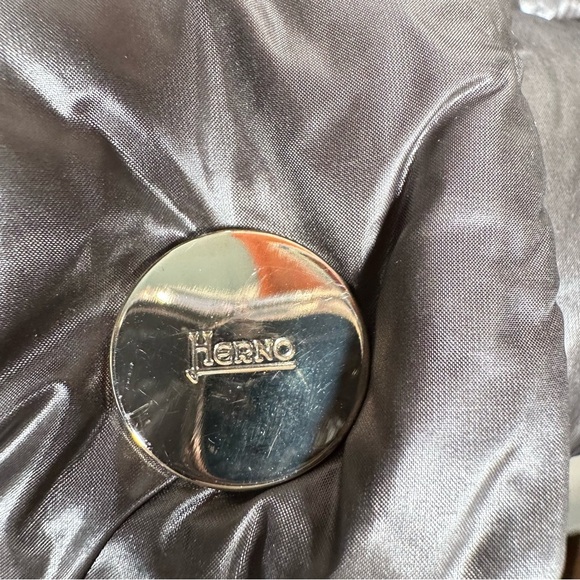 HERNO Giulia Goose Down Puffer Gilet Vest in charcoal - Picture 7 of 12